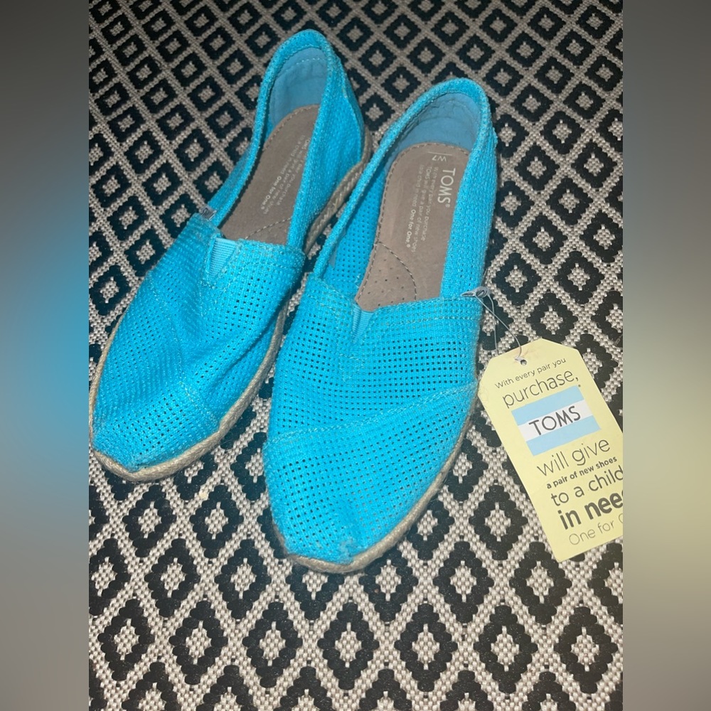 Toms